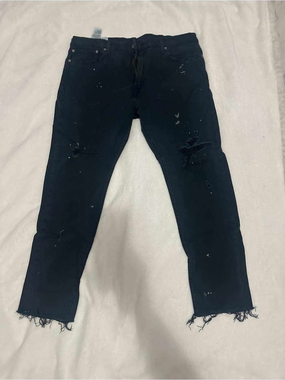 512 Levi’s Premium Black distressed jeans W 38 L 30